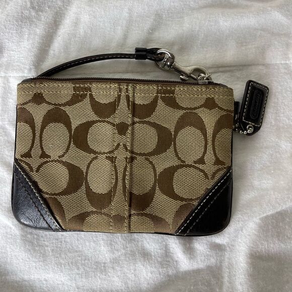 COACH wristlet - Picture 2 of 11